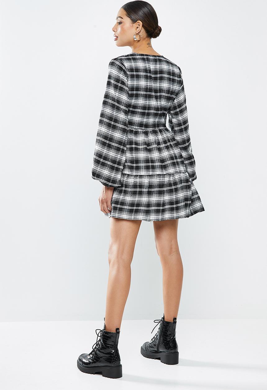 Missguided - Button thru plunge smock dress check - black & white 