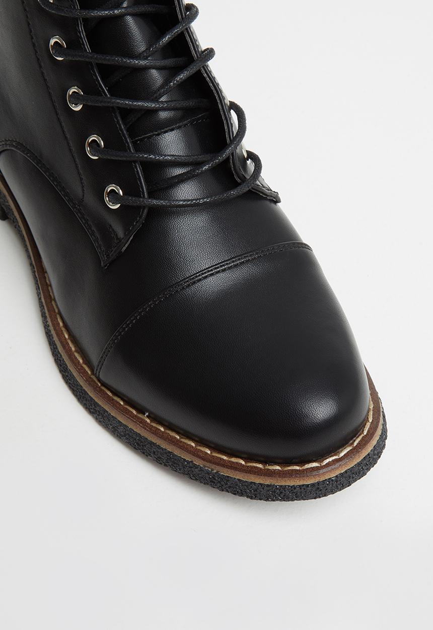 Butterfly Feet - Denny combat boot - black