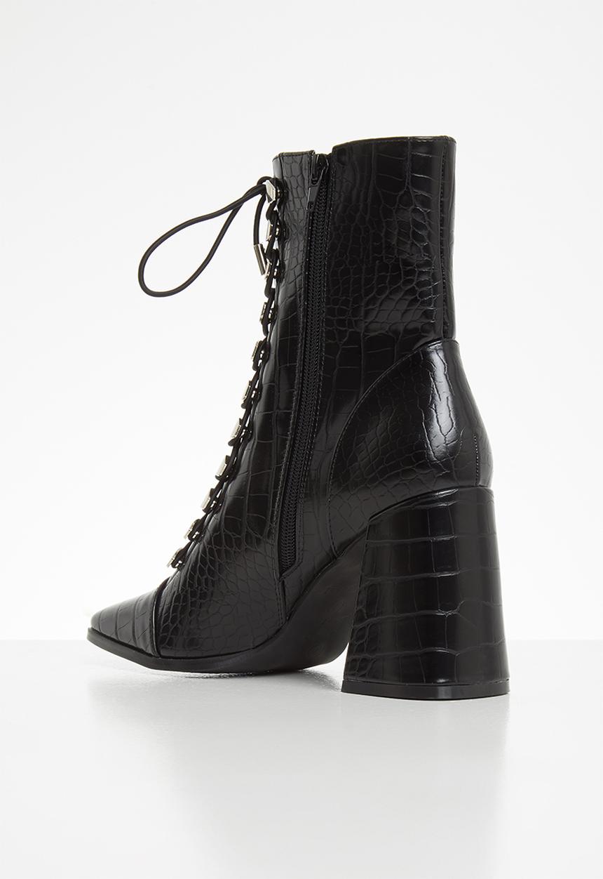 Z_Code_Z - Naara-1 lace up boot - black