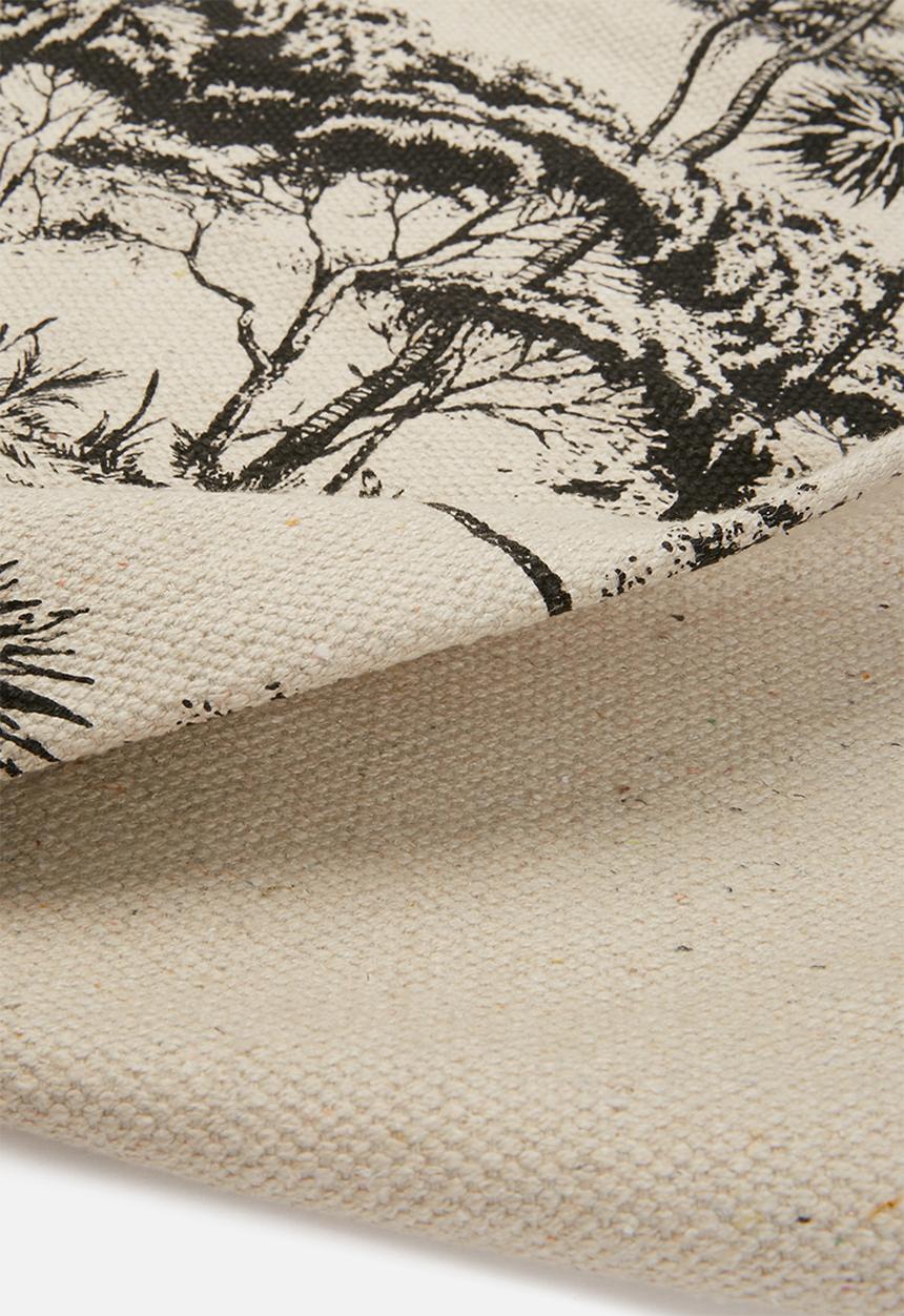 H&S - Dense forest mat - black & white