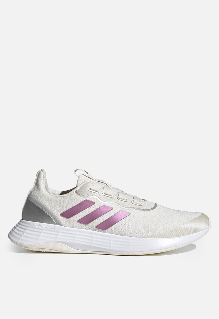 adidas Performance - QT Racer sport - chalk white/cherry met./silver met.