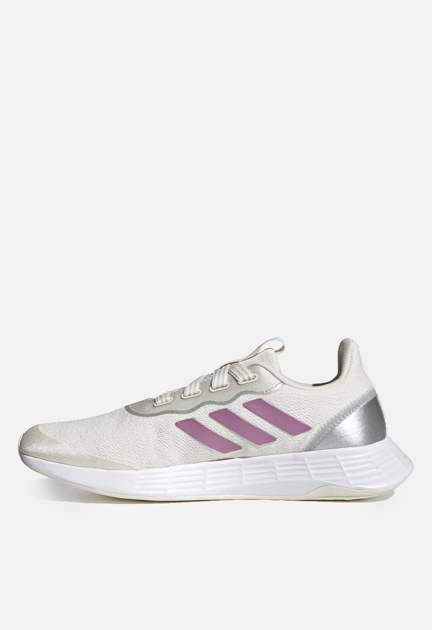 adidas Performance - QT Racer sport - chalk white/cherry met./silver met.