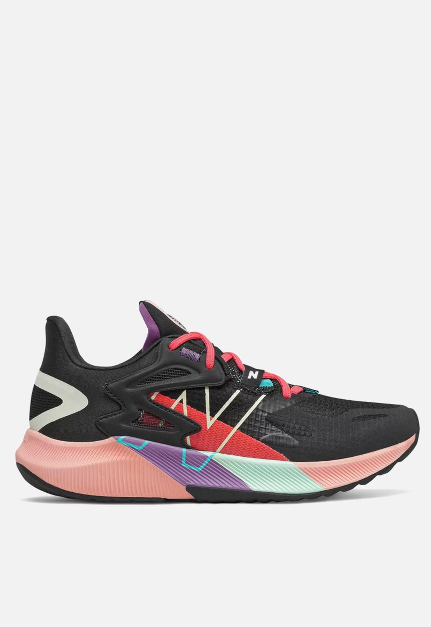 New Balance  - FuelCell Propel RMX - black