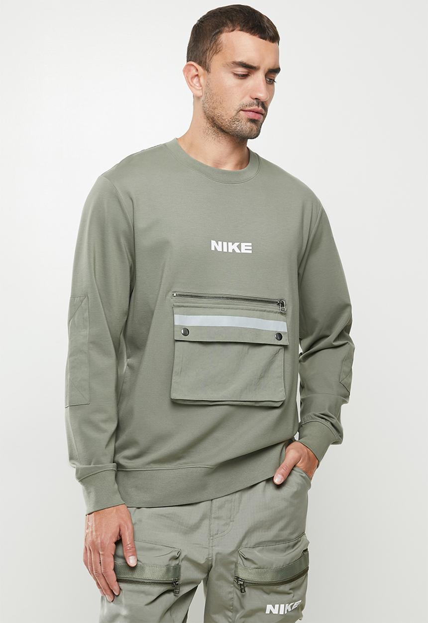 Nike - Nsw city made flc crew - olive