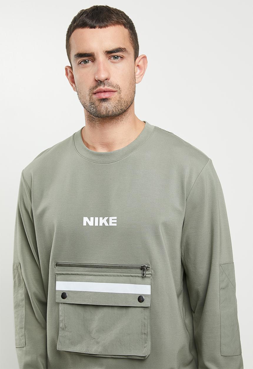 Nike - Nsw city made flc crew - olive