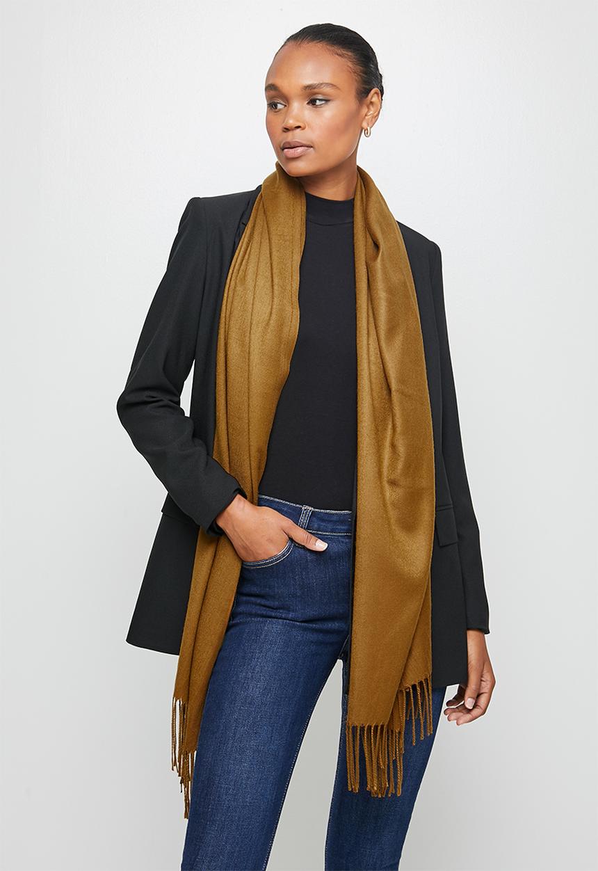 edit - Knitted fringed scarf - brown