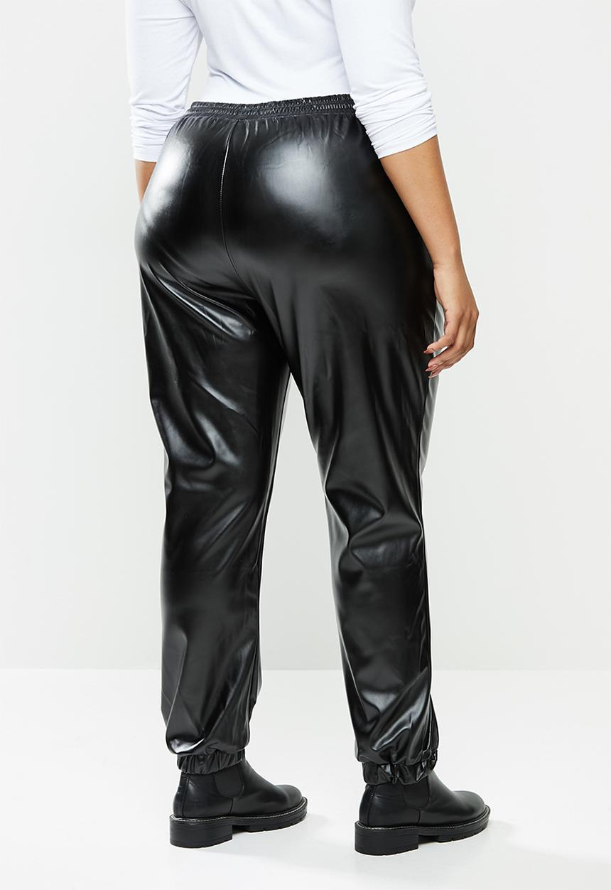 Missguided - Plus faux leather jogger trouser - black
