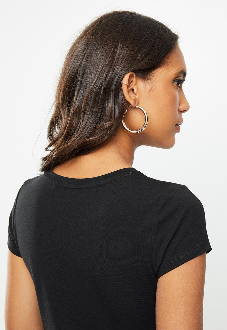 GUESS - Short sleeve core triangle tee - black