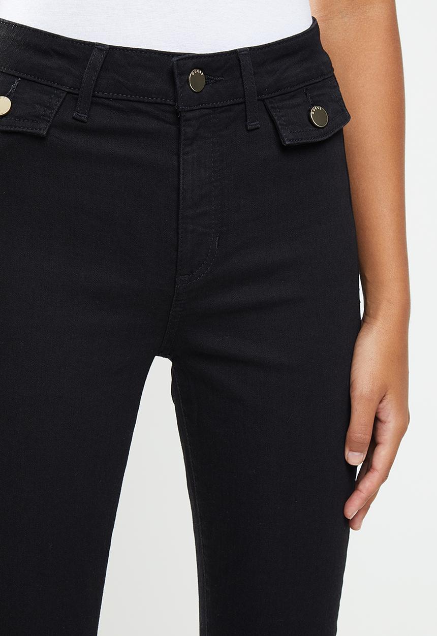 GUESS - 1981 skinny w/ flap pockets - black