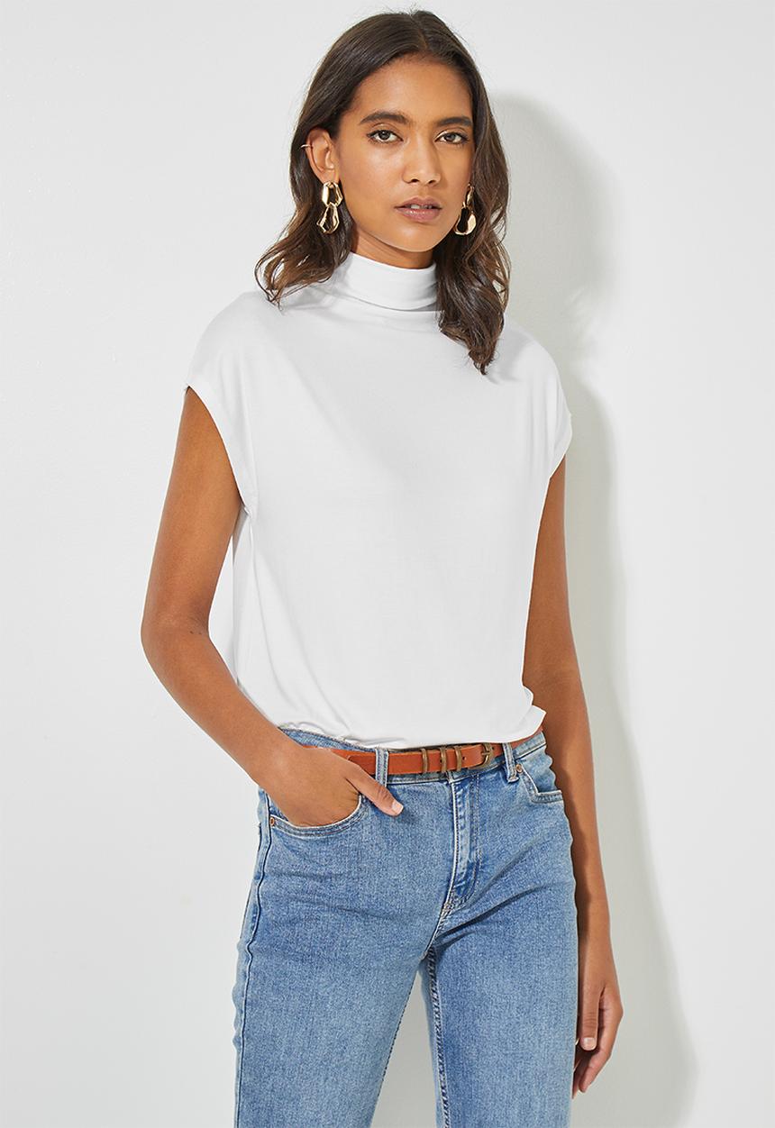 Superbalist - Soft grown on neck relaxed tee - white
