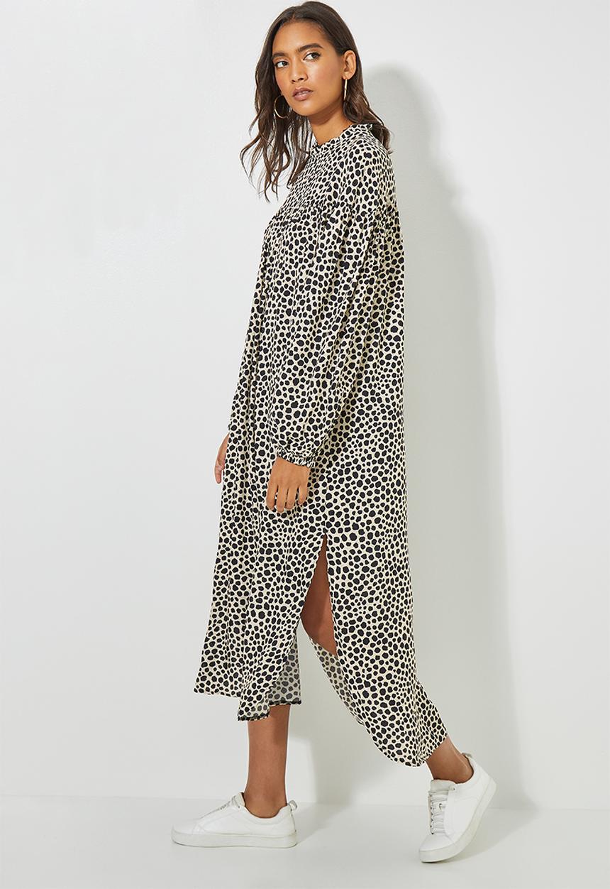 Superbalist - Empire cutline curved hem dress - beige & black 
