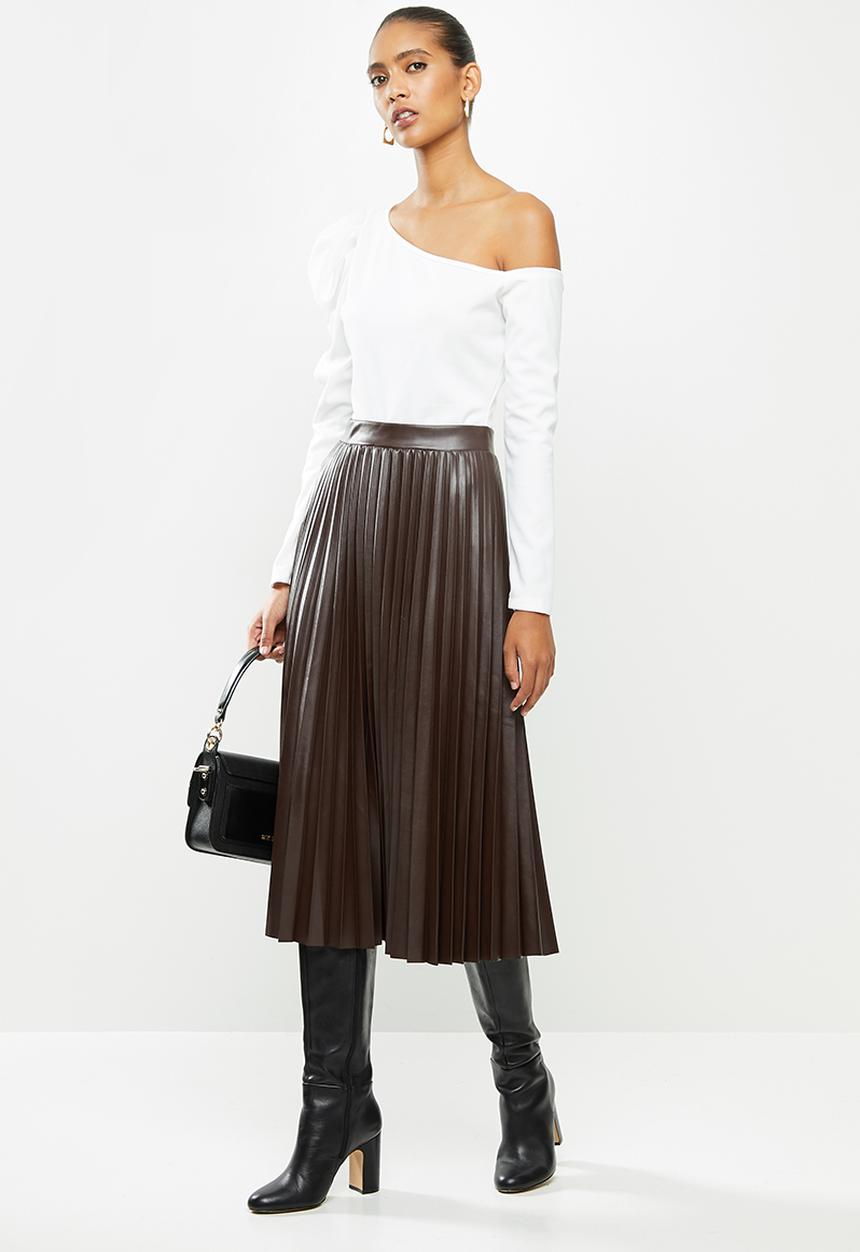 VELVET - Asymmetric carrot sleeve crepe knit top - white 