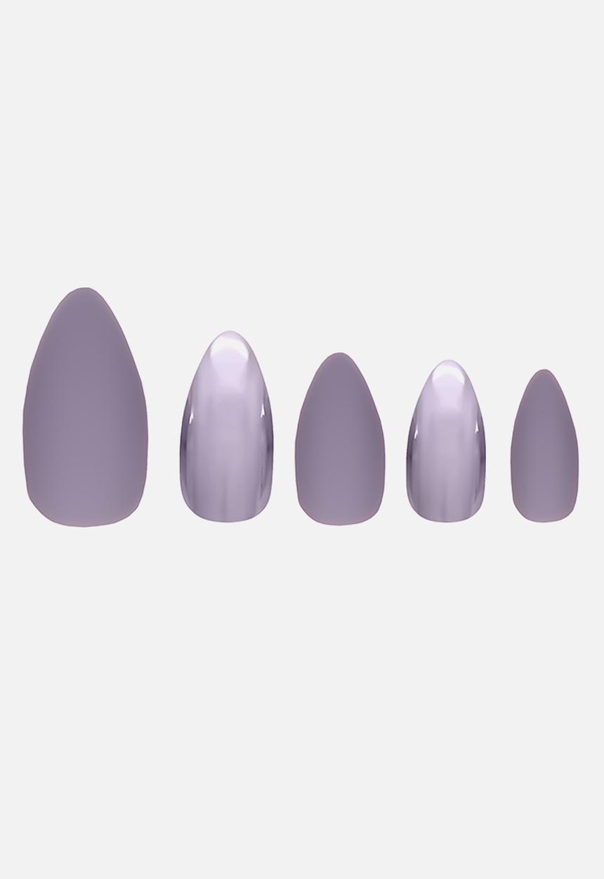 W7 Cosmetics - Glamorous Nails - Purple Chrome