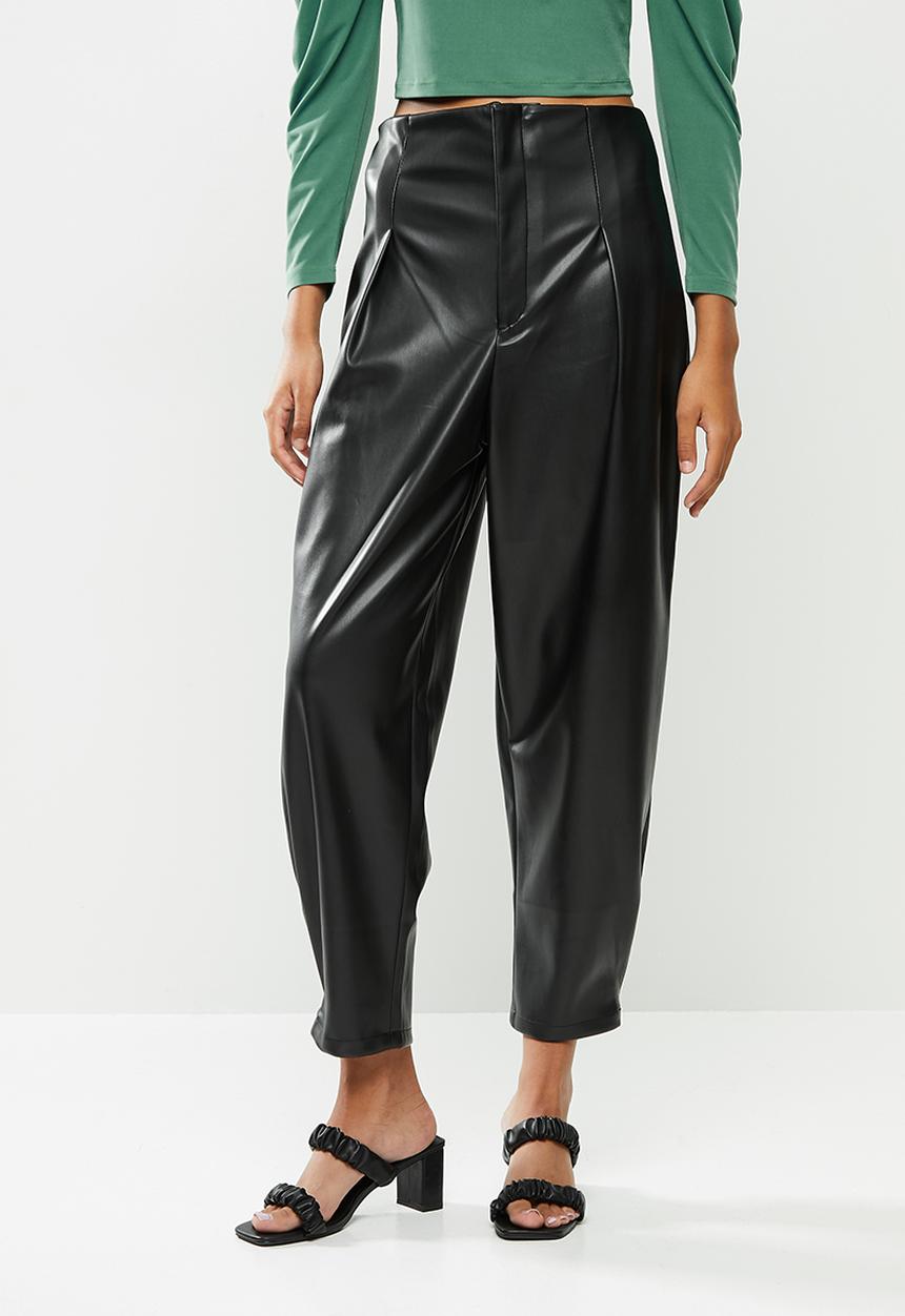 VELVET - Pu tapered pant with styled band - black 