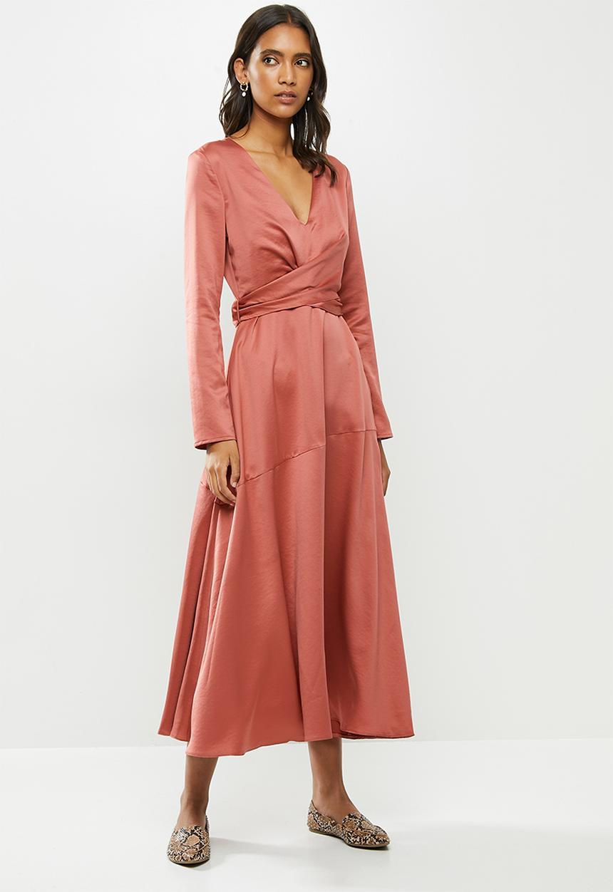 MILLA - Sueded satin wrap bodice midi dress - dusty pink 