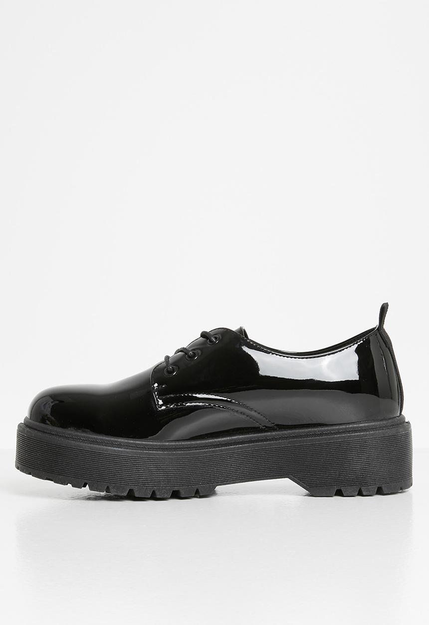 Plum - Thuli lug sole lace up shoe - black