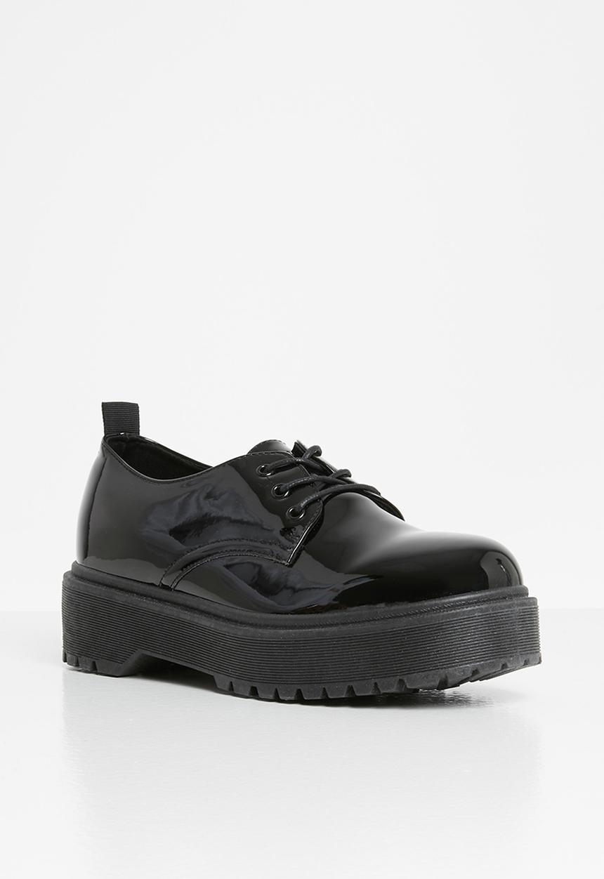 Plum - Thuli lug sole lace up shoe - black