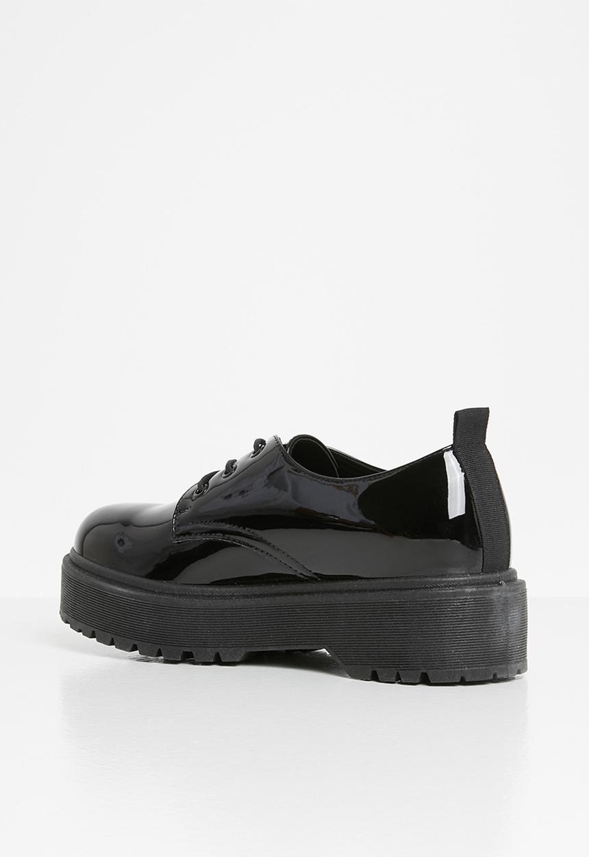 Plum - Thuli lug sole lace up shoe - black
