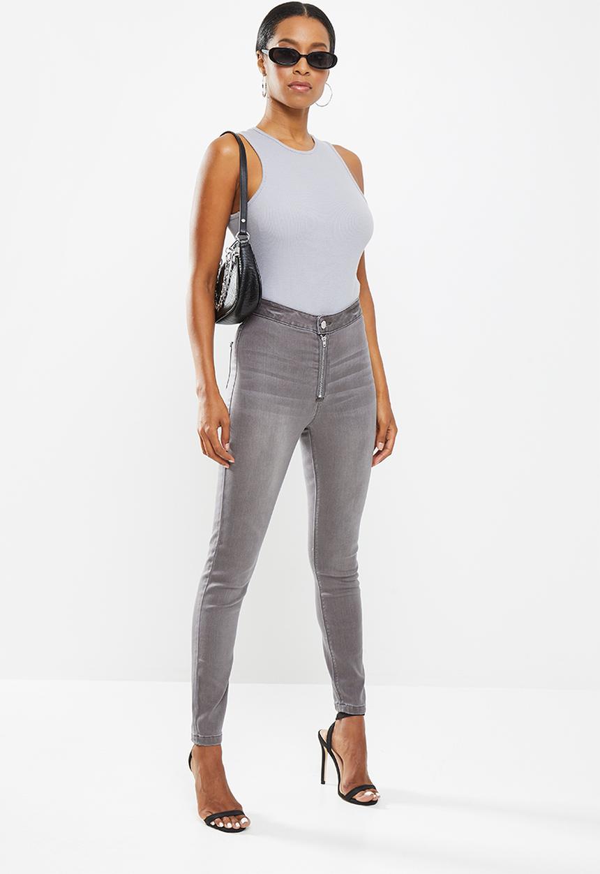 Missguided - Petite vice exposed zip detail jeans - grey
