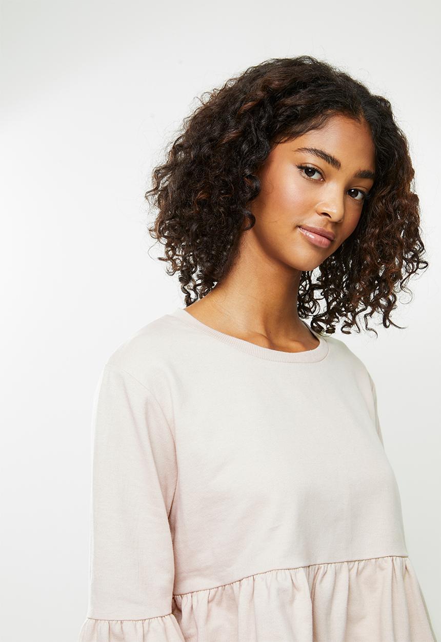 Blake - Fleece tiered cropped sweater - neutral