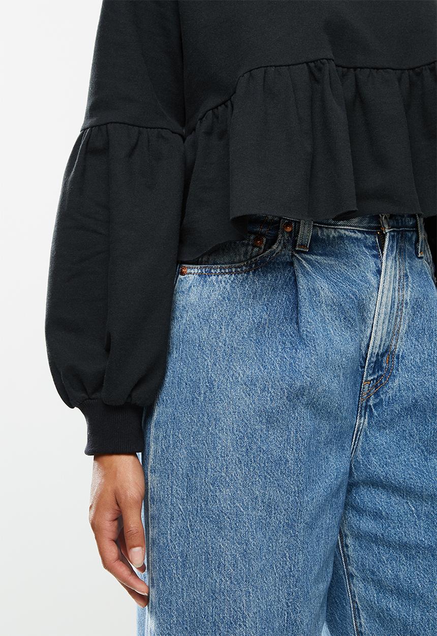 Blake - Fleece tiered cropped sweater - black