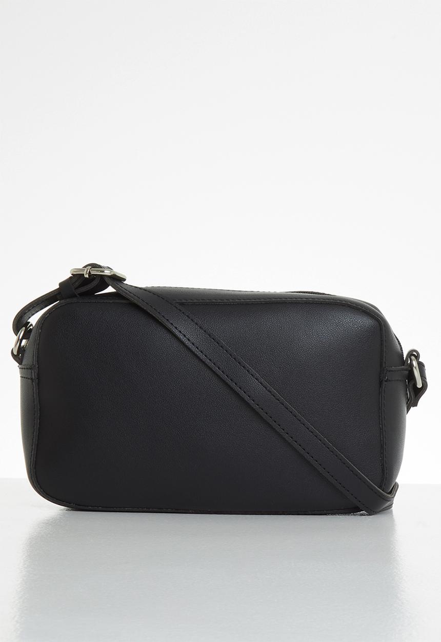 Superbalist - Yasmin crossbody bag - black