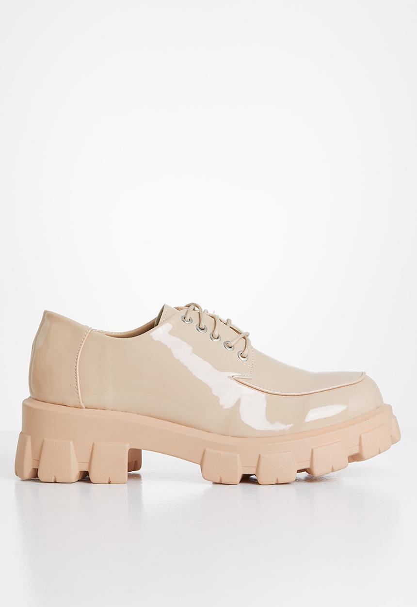 Footwork - Valenti chunky brogue - beige