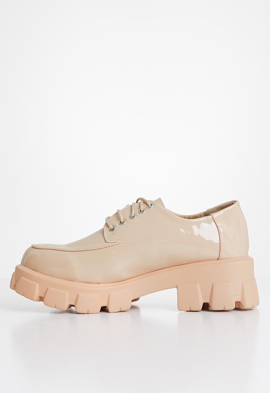 Footwork - Valenti chunky brogue - beige