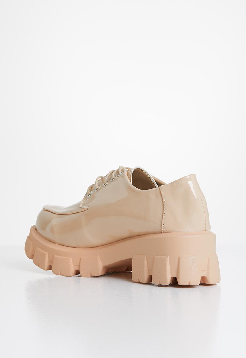 Footwork - Valenti chunky brogue - beige