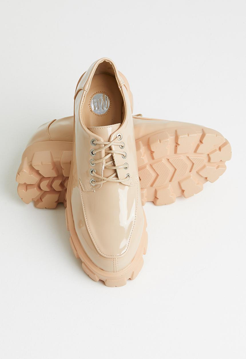 Footwork - Valenti chunky brogue - beige