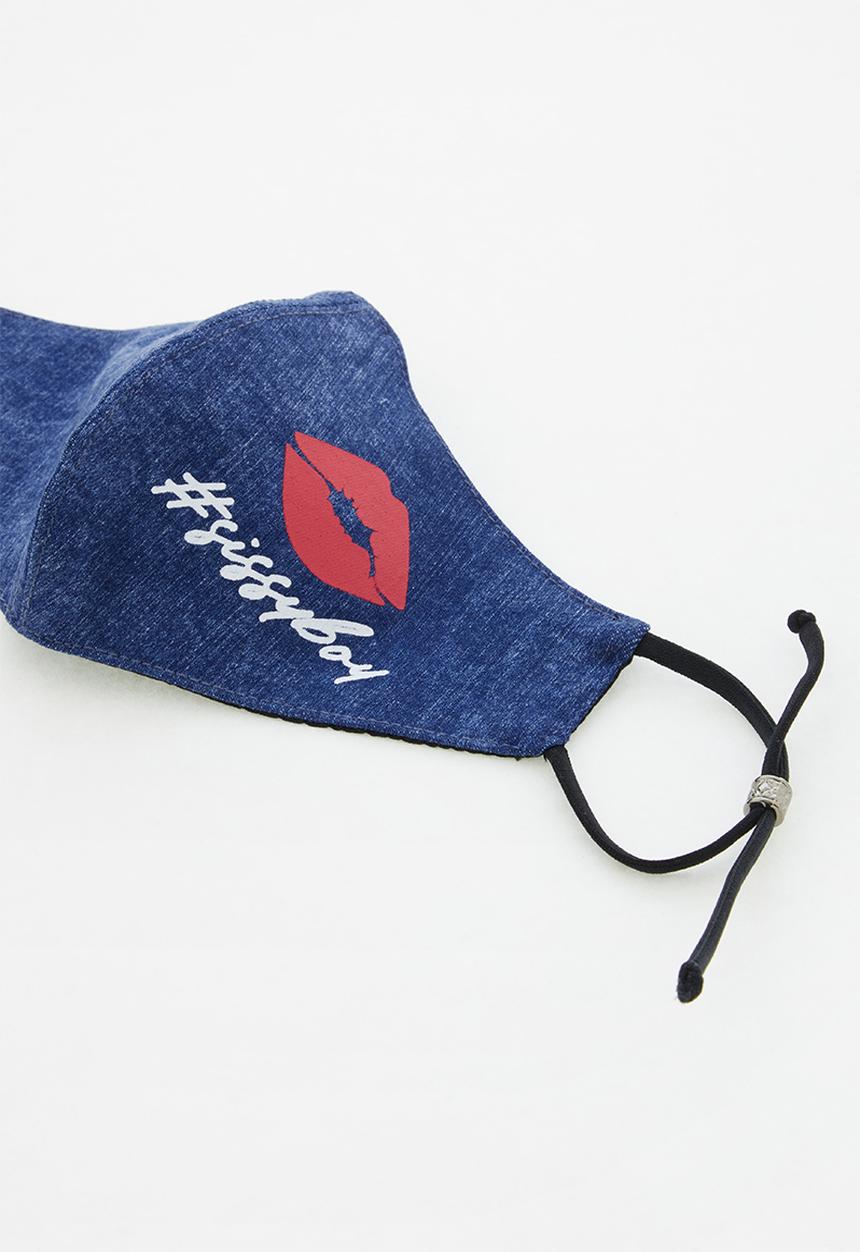 SISSY BOY - No kisses face mask with lip print - blue