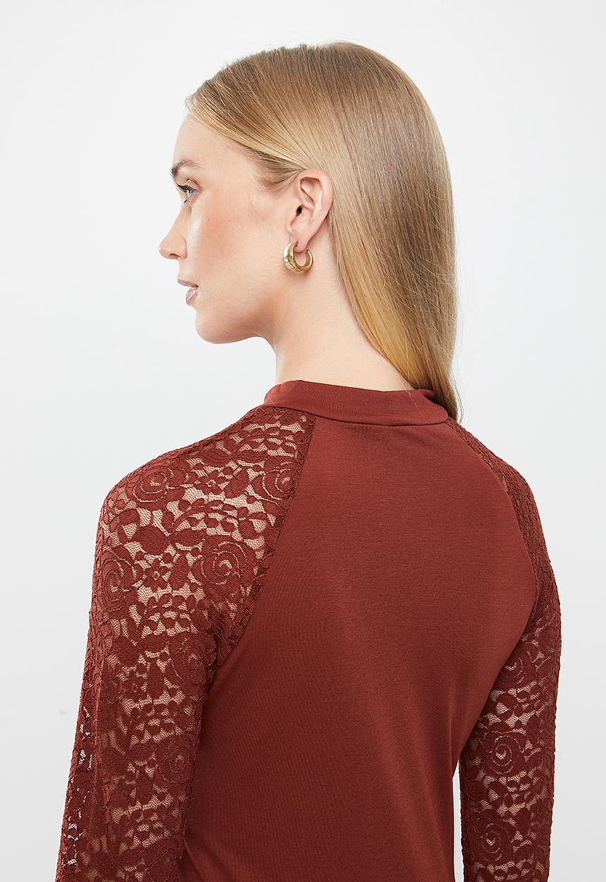 Jacqueline de Yong - Kim long sleeve high neck lace top - rust