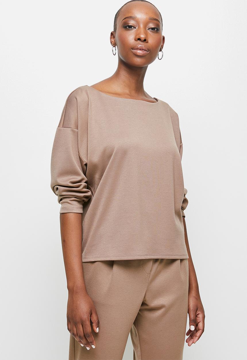edit - Slashneck boxy tee - beige