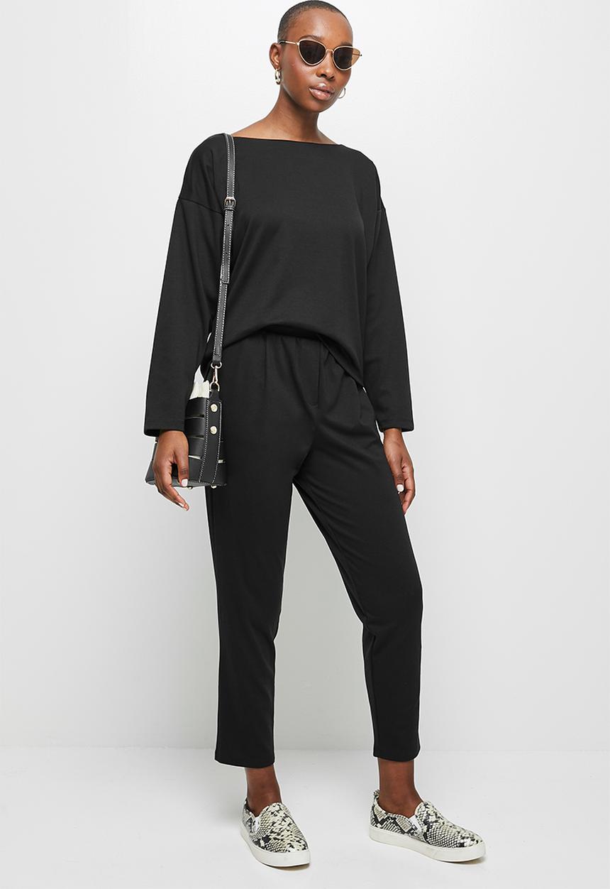 edit - Slashneck boxy tee - black