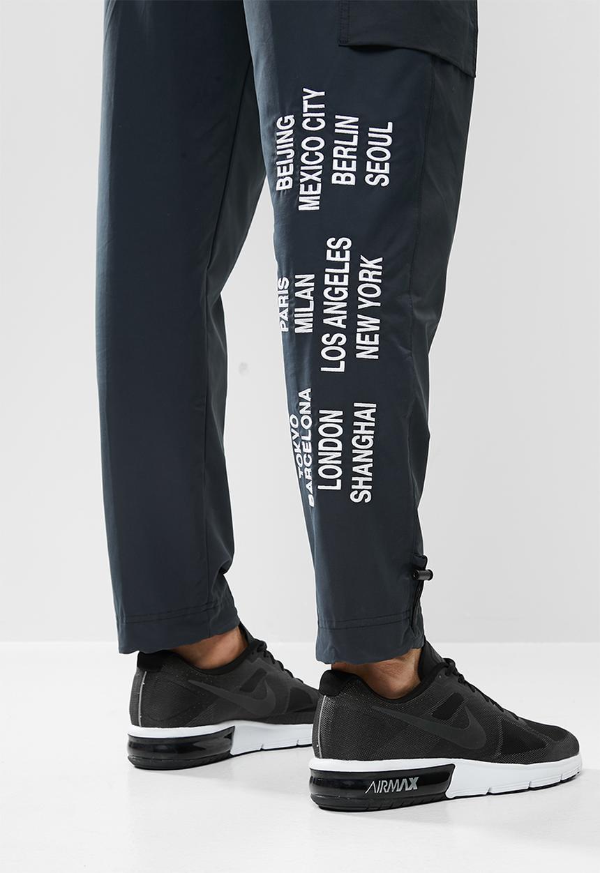 Nike - Nsw woven cargo pant - black