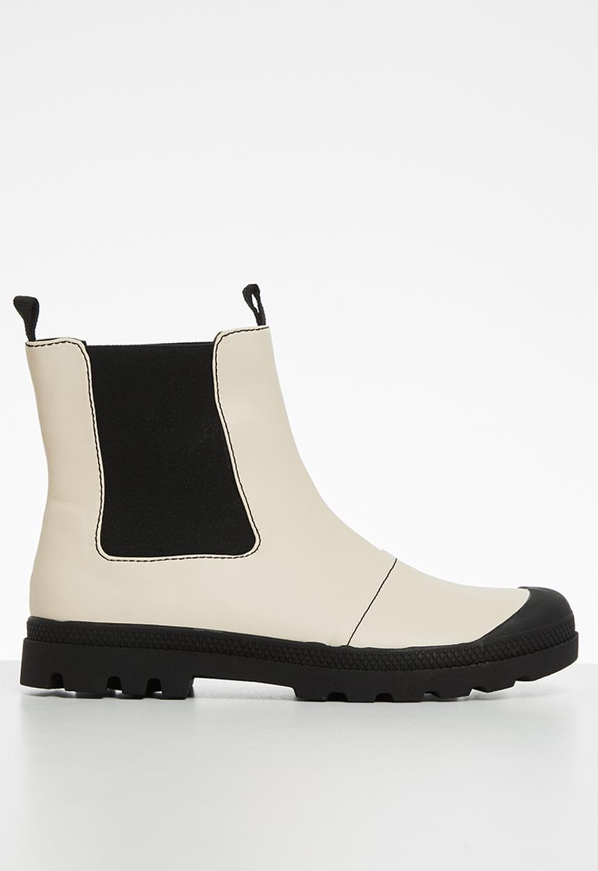 Cotton On - Astrid combat lug sole gusset boot - beige