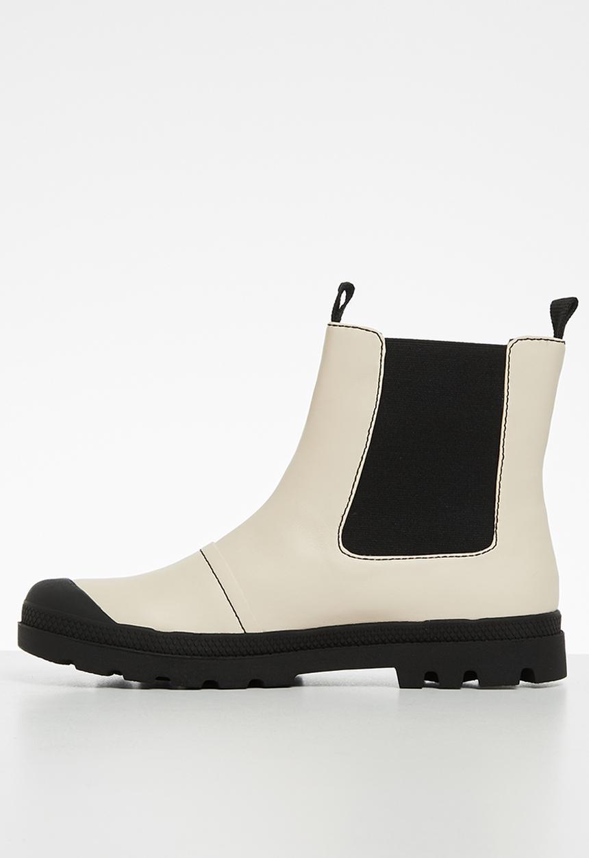 Cotton On - Astrid combat lug sole gusset boot - beige