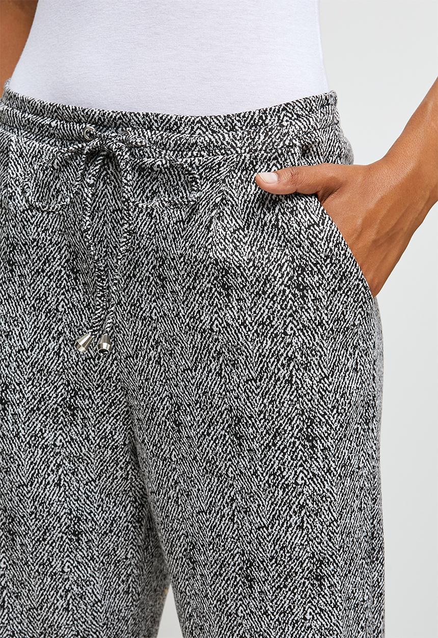 edit - Check woven jogger - black & white