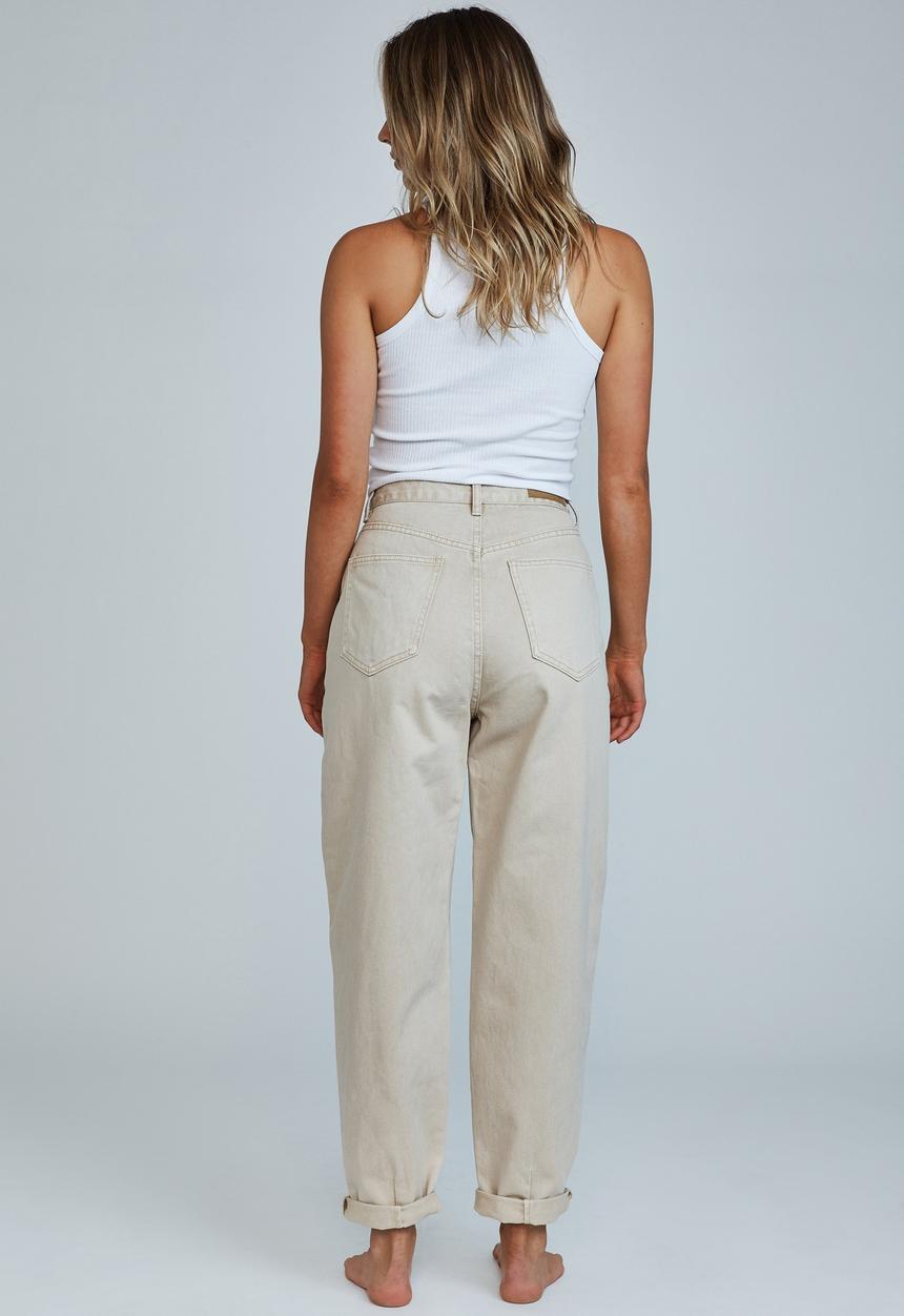 Cotton On - Slouch mom jeans - sandstone pleat