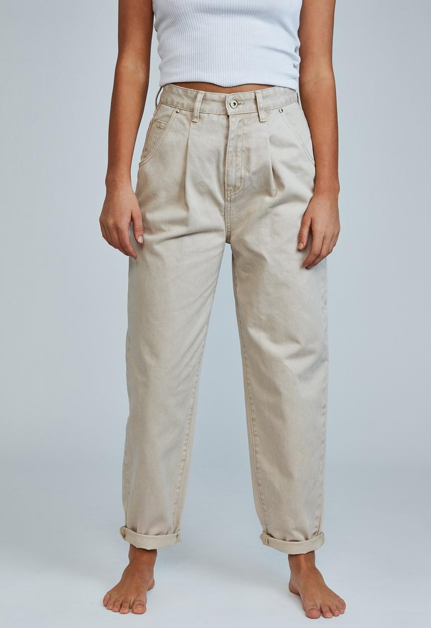Cotton On - Slouch mom jeans - sandstone pleat