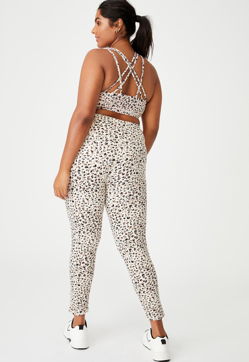 Cotton On - Curve strappy sports crop - blooming leopard
