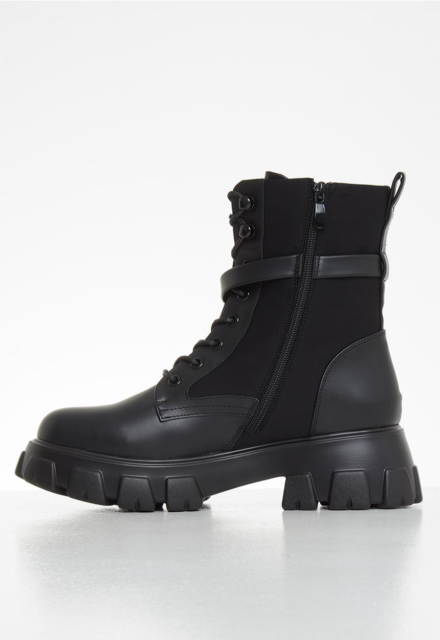 Plum - Skylar chunky ankle boot with removable pouch - black