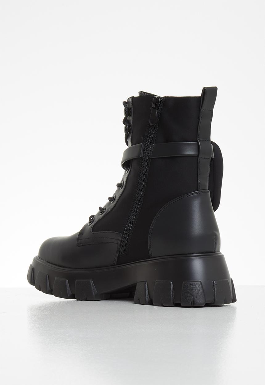 Plum - Skylar chunky ankle boot with removable pouch - black