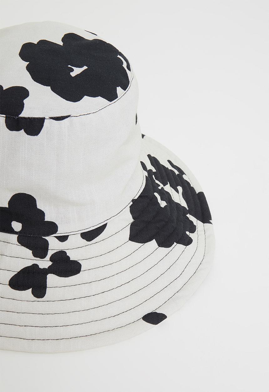 Me&B - Summer bucket hat - off white & black 