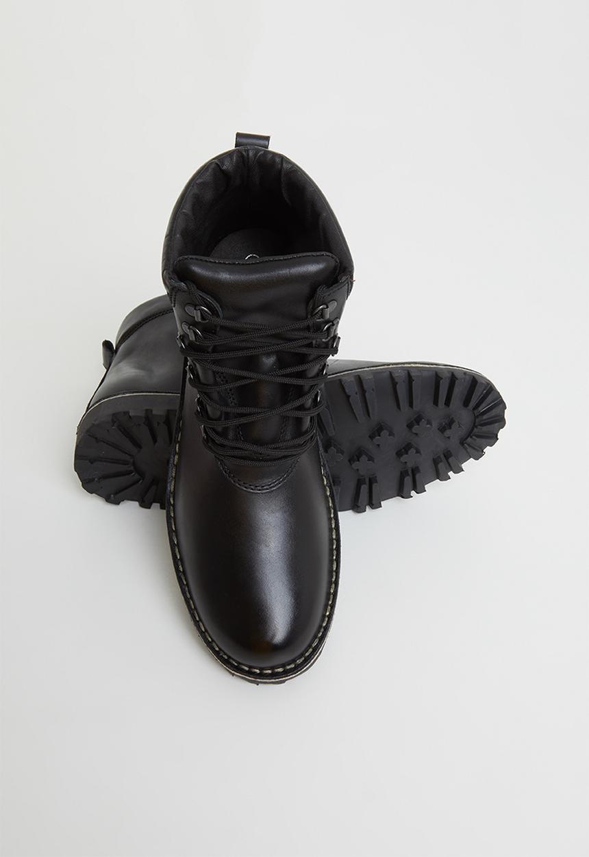 Superbalist - Marvin leather lace-up boot - black
