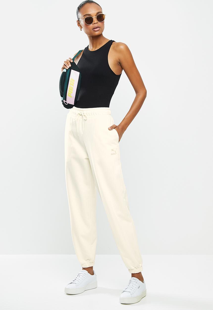 PUMA - Classic relaxed jogger - off white