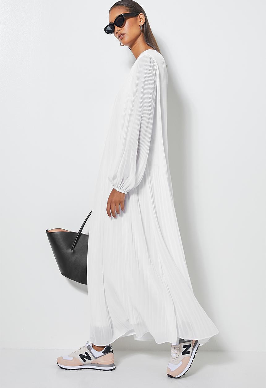 Superbalist - The ultimate pleated maxi dress - white
