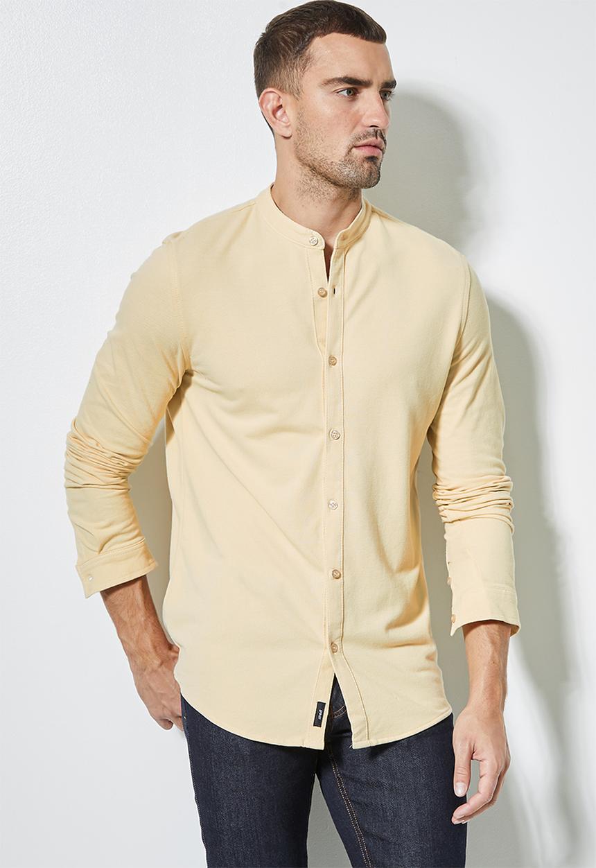 Superbalist - Lee regular fit mandarin knit shirt - yellow 
