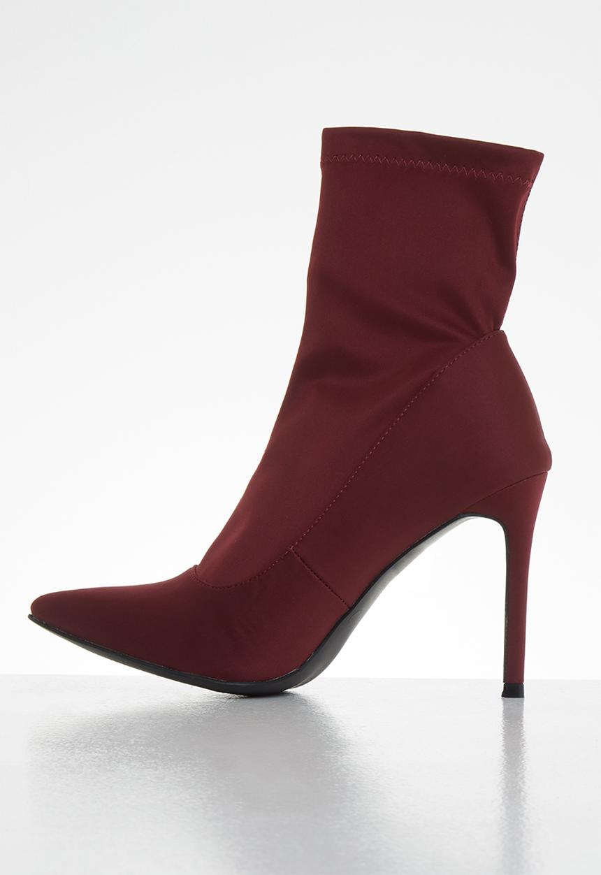 Miss Black - Lykra sock boot - burgundy 
