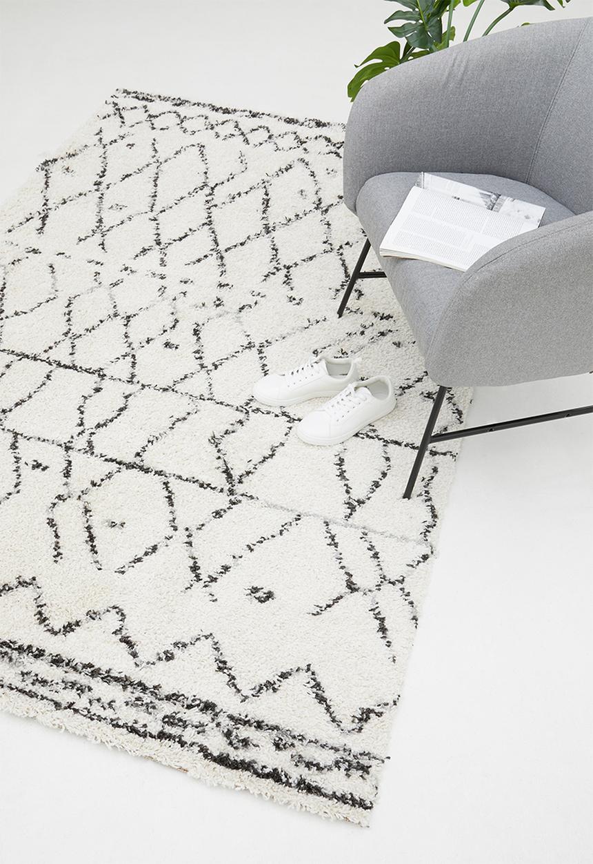 Fotakis - Gipsy shaggy rug - peni white/black
